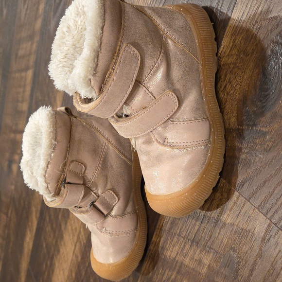 Cat & Jack Toddler Girl Light Pink Winter Boots with Faux Fur - Picture 3 of 9